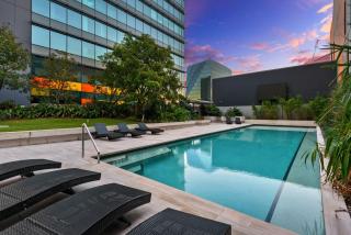 Spacious Valley Pad in James Street Precinct - Brisbane - 8