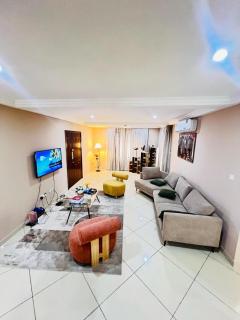 Safari Cozy 3 Bedrooms Apartment - 8