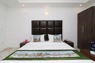 Hotel O NY PLAZA - 1