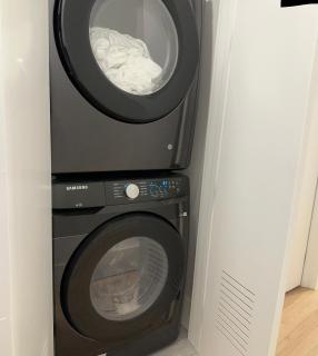 Modern, New 3 bed, 2 bath Apt near Manhattan - 5