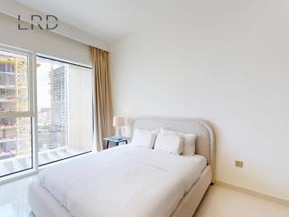 Waterfront 1 Bedroom Apartment - Private Beach - Emaar Beachfront - 2