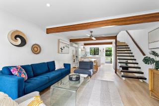 Stylish Townhouse, private courtyard walk to beach - Noosaville - 5