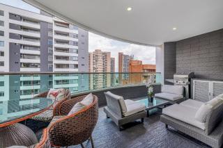 Modern & Spacious Apartment near Provenza - Medellín - 4