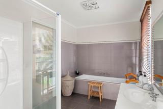 Outlook Escape by Ready Set Stay - BYO LINEN & TOWELS - Cowes - 1