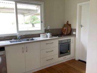 Orange Tree Cottage - King Valley - 1