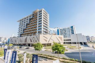 Near Dubai Miracle Garden Studio with Community Views Balcony, Legacy by Sunrise, Arjan-Dubailand by Deluxe Holiday Homes - 4