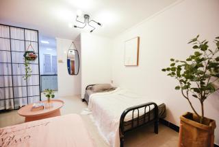 Lin Jiang Apartment - Canton - 1