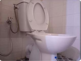 Chambre spacieuse propre et serviettes - Dakar - 9