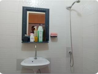 Chambre spacieuse propre et serviettes - Dakar - 7