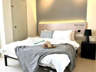 Cozy Tamarind Suites - 3