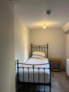 4 Bed Apartment The Windmill 16th Century Pub - Loughborough - 9