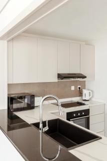 Beautiful 3 bed In Dubai Marina! - 5