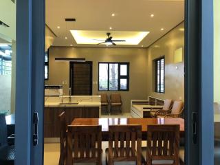 Cristinas Holiday home - Tagaytay - 9