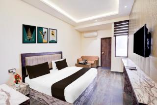 Super Collection O Sector 108 Noida - Noida - 9