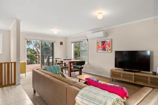 Island Treetops by Ready Set Stay - Smiths Beach - 2