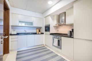 Palm Home next to Nakheel Mall with Private Beach - 4