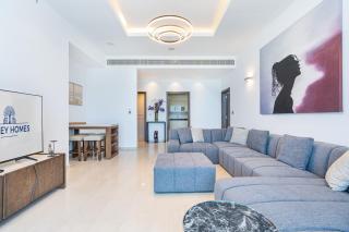 Palm Home next to Nakheel Mall with Private Beach - 5