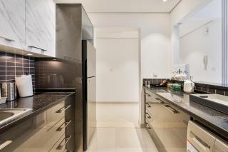 Dubai Marina View - 2BR APT with Pool & Gym - 3