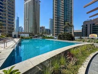 Dubai Marina View - 2BR APT with Pool & Gym - 6