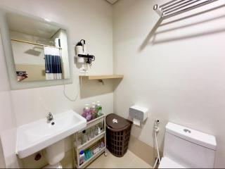 The King Bed In SMDC, SM City Diversion Rd Iloilo City - Iloilo - 5