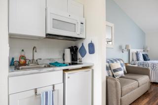 Beautiful Bay View Couples Retreat at The Shores 5586 - 4