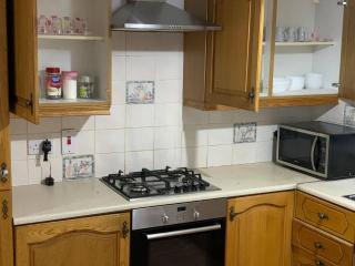 Room in Apartment - Ensuite room with King Bed - Phibblestown - 8
