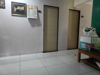 Collection O Chorwad Formerly Imperial Inn - - 3