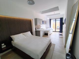 Luxurious London Studios - 9