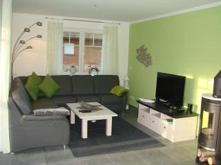 Traumhaft Schönes Und Exklusives Ferienhaus Unter Reet Mit Garten, Kaminofen Und Sauna An Der Ostseeküste - Rerik - 9