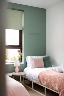 Spacious 2 bedroom apartment by MatchstickStays - Bristol - 8