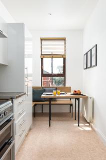 Spacious 2 bedroom apartment by MatchstickStays - Bristol - 6