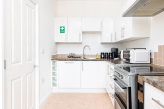 Spacious 2 bedroom apartment by MatchstickStays - Bristol - 3