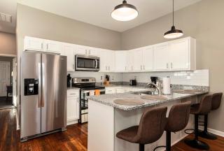Historic CozySuites 4BR 2BA with a modern touch - Louisville - 3