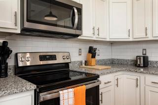 Historic CozySuites 4BR 2BA with a modern touch - Louisville - 1