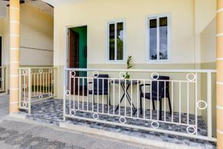 Reef Waters Resort - - 7