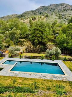 Mountain Glamping Cabin With Kids Playground and Pool - Arakapas - 5
