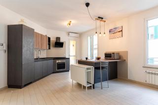 GuestHost - Livorno Modern Apartment with Balcony! - Livorno - 4