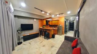 10pax GFloor 2R2B Dual-Key Doorstep to Beach, FREE BBQ Set, Wifi, 50"Smart TV - Port Dickson - 0