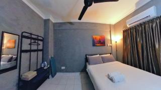 10pax GFloor 2R2B Dual-Key Doorstep to Beach, FREE BBQ Set, Wifi, 50"Smart TV - Port Dickson - 6