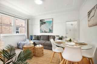 Manly Getaway - Perfect Location, Stylish Apt - Mins walk to Manly Beach & Wharf - Perfect for Families, Couples & Business Travellers - Sídney - 8