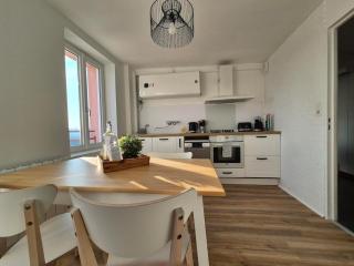 50m2 vue sur le château - 1