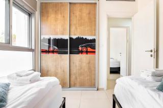 GW002 Gugel Waves Amazing Seaview & Garden Family Apartments - Nahariyya - 4