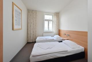 Ferienwohnung-5-in-Sellin-auf-Ruegen-Villa-Celia-6-Pers-WLAN-und-Sauna-200-m-vom-Strand-entfernt - Ostseebad Sellin - 4