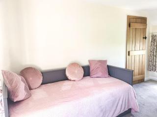 Hollywell Cottages - Clifton - 0