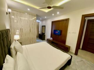 The Avenue Suite - Lahore - 2