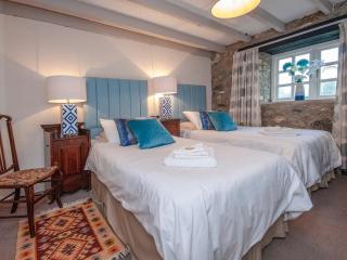 Cerbid Granary - Llanhowell - 2