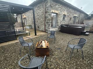 Beudy at Pentrecelyn - Carmarthen - 2