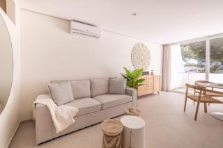 AR4 Cosy, one-bed with sea views - 9