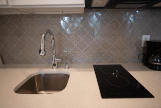 Diamond Suites Philadelphia Center - 8