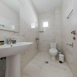 Aquarelle Rooms For Rent - 4